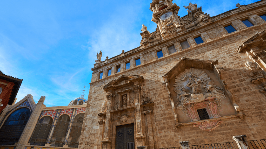 Fachada de la Iglesia de los Santos Juanes