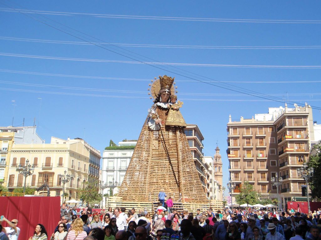 Ofrenda a la Virgen Valencia